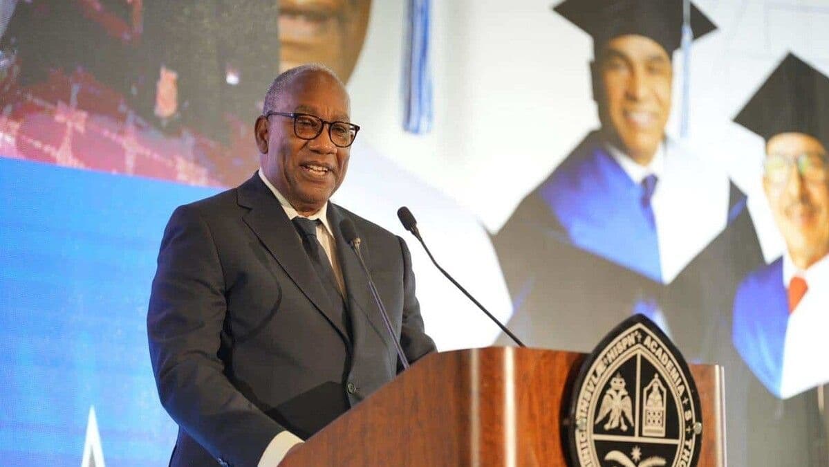 Rector de la UASD anuncia jubilación durante investidura en Puerto Plata