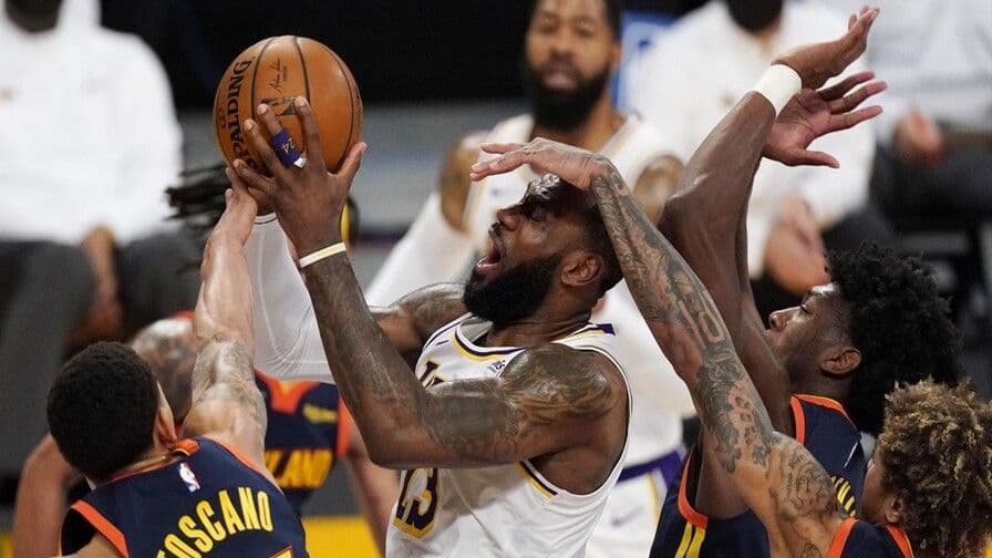 NBA sanciona a los Clippers y Kawhi Leonard por infracciones al tope salarial