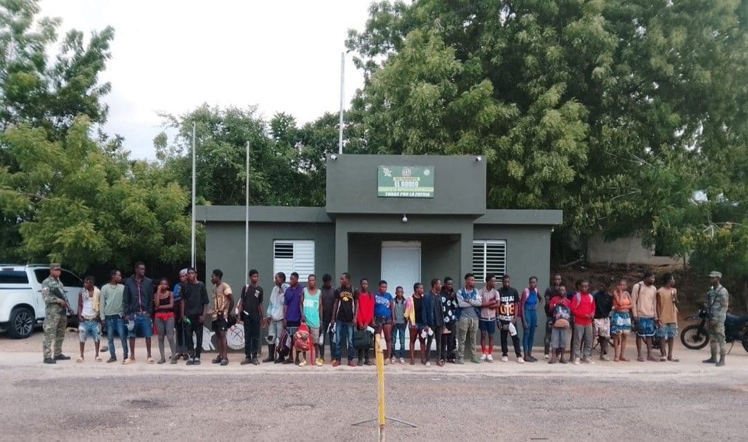 Ejército detiene a 63 haitianos indocumentados en Dajabón