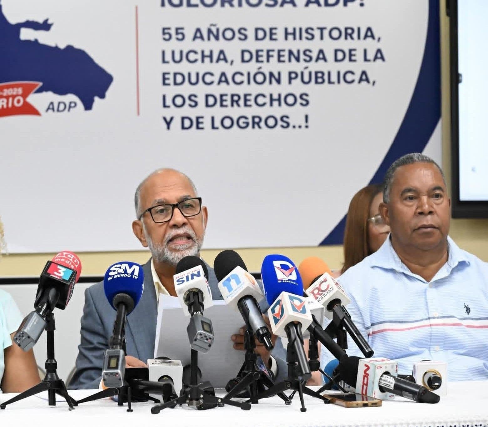 ADP reduce horario escolar en protesta por fallas en infraestructura y personal