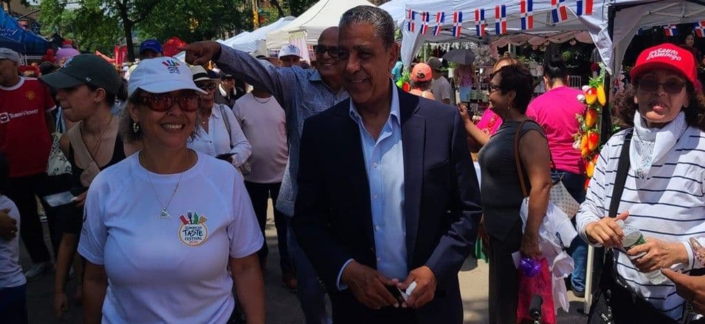 Adriano Espaillat reafirma su compromiso con la comunidad dominicana en Nueva York