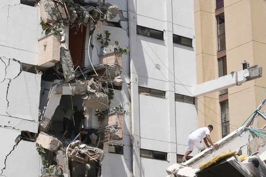 Terremoto de magnitud 7,4 afecta aeropuertos en Colombia