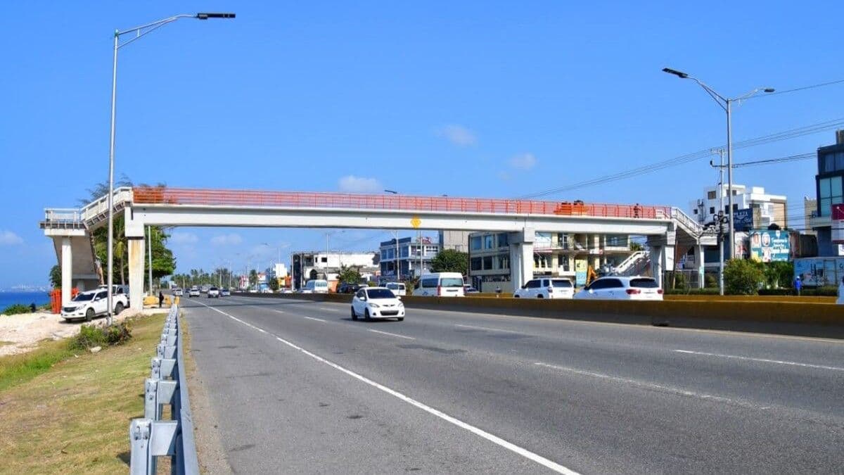 Cierre parcial de la autopista Las Américas por trabajos nocturnos
