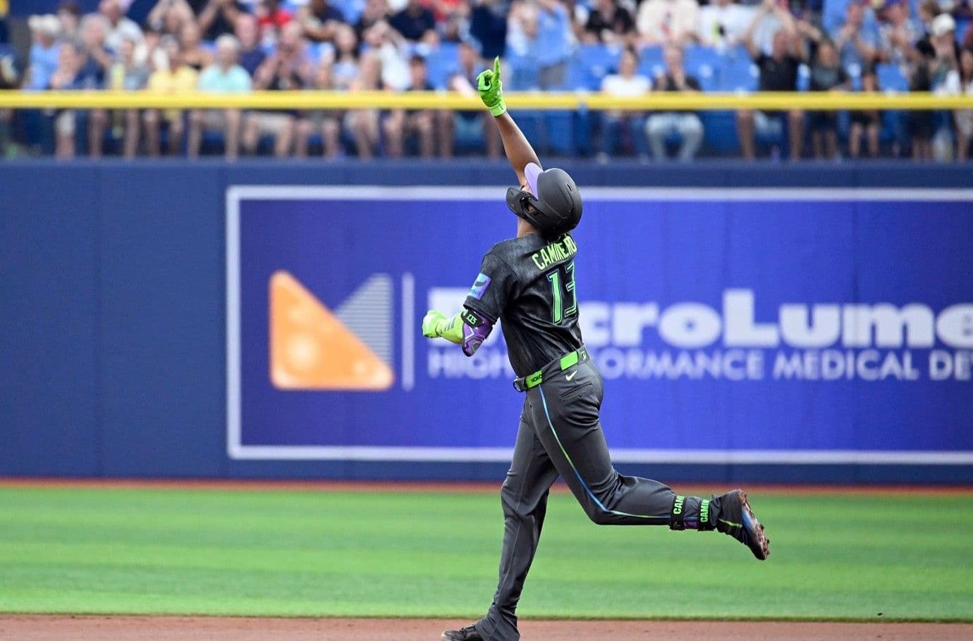 Junior Caminero hace historia con jonrón de 463 pies