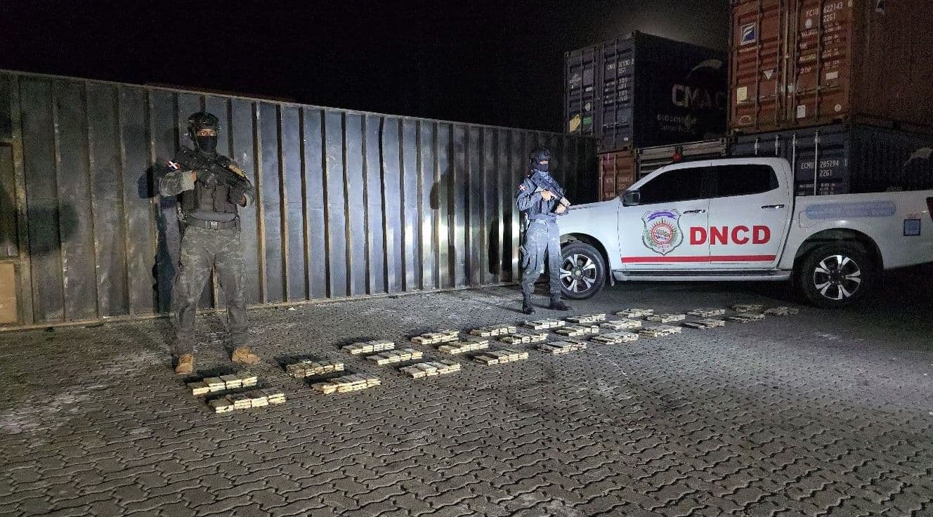 DNCD incauta más de 600 paquetes de cocaína en operativos en Caucedo