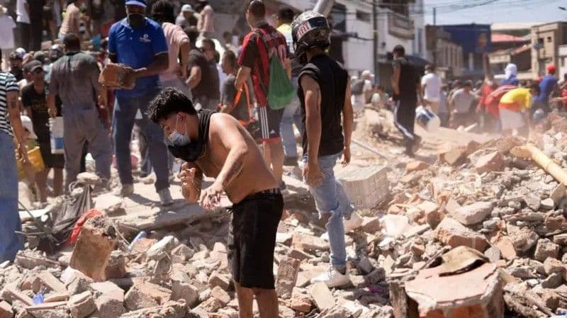 Terremoto de magnitud 7,4 en Colombia deja 111 muertos y 87 heridos