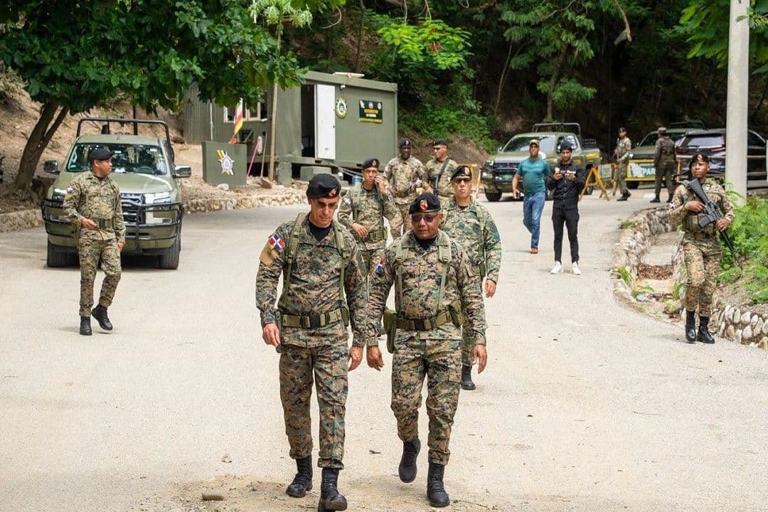 Comandante del Ejército supervisa vigilancia en la frontera con Haití