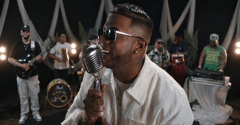 Crazy Design debuta con orquesta de bachata y presenta sencillo 'Quiéreme'