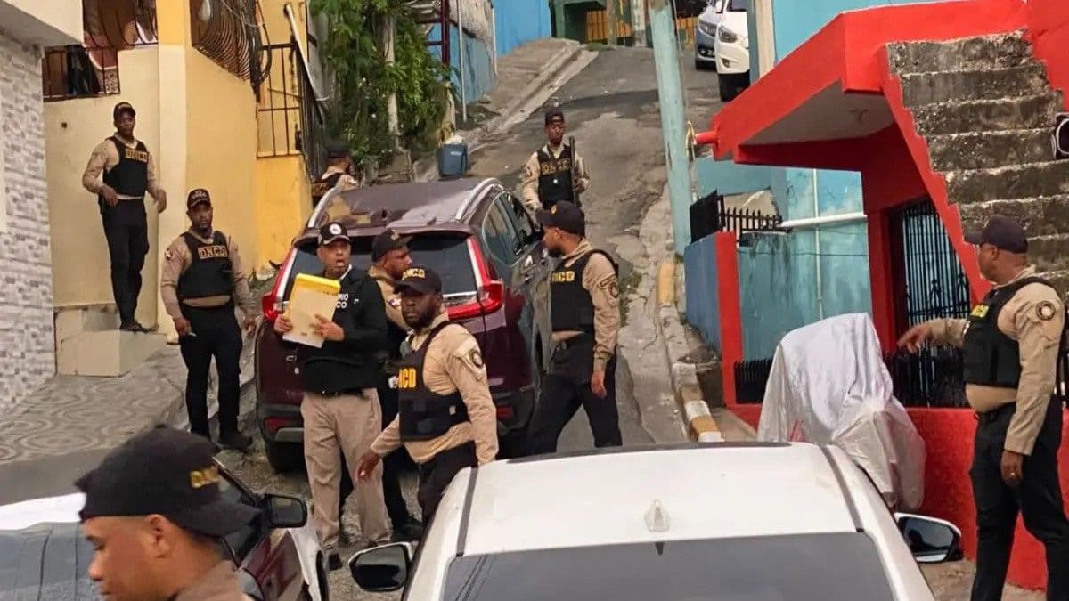 DNCD arresta a mujer con presuntas drogas en Sabana Perdida