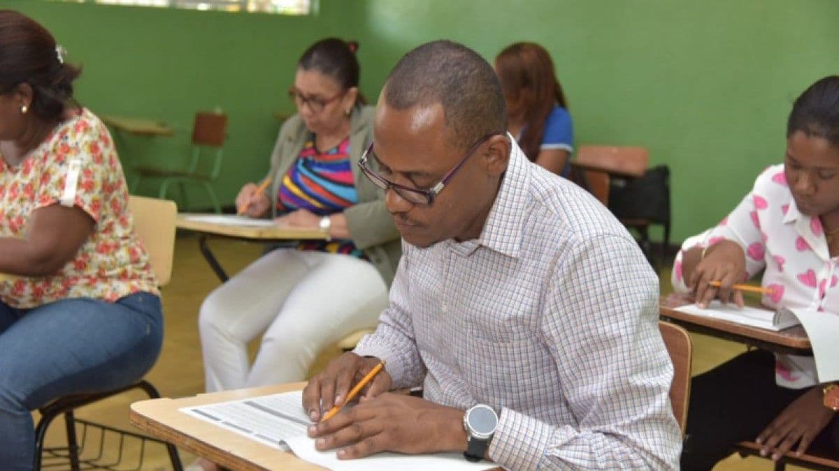 Docentes recibirán incentivos por evaluación de desempeño en un mes