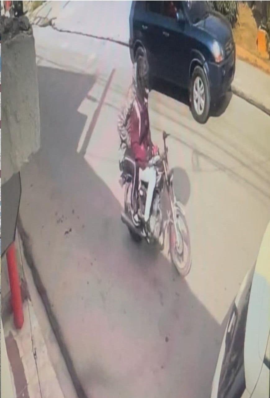Policía busca a dos hombres por asesinato de dirigente comunitario en Los Alcarrizos