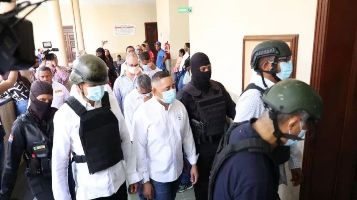 Inicia audiencia preliminar contra implicados en caso Lobo por sobornos millonarios
