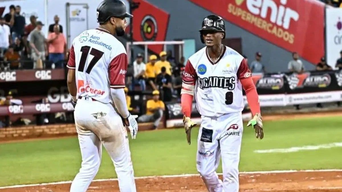 Gigantes del Cibao vencen 4-1 a las Águilas Cibaeñas en apertura de Lidom