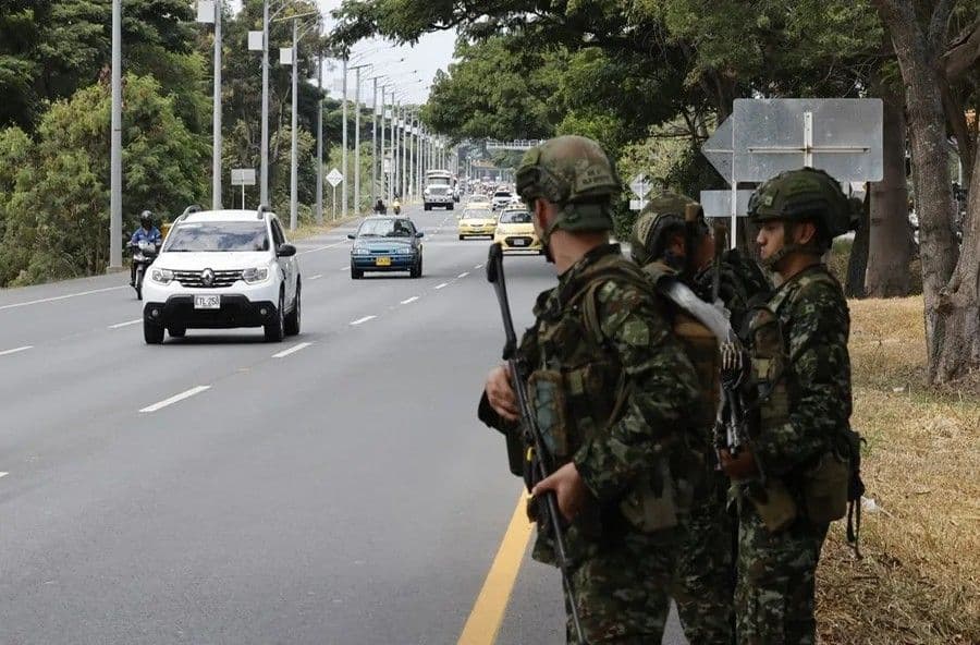 Colombia enfrenta ataques con explosivos previo a la investidura presidencial