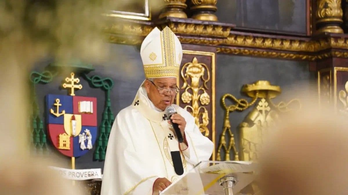 Monseñor Ozoria agradece su misión pastoral en misa por sus 75 años