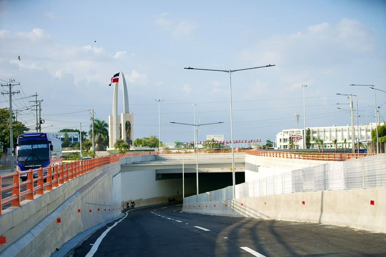 Nuevo túnel en Plaza de la Bandera mejora el tránsito en Santo Domingo