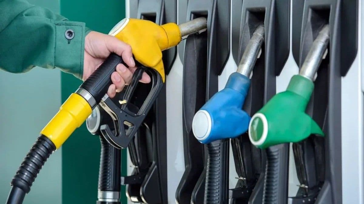 Abinader implementa subsidios para controlar precios de combustibles