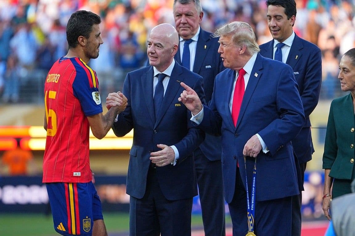Javier Tebas critica a Gianni Infantino por expansión de competiciones