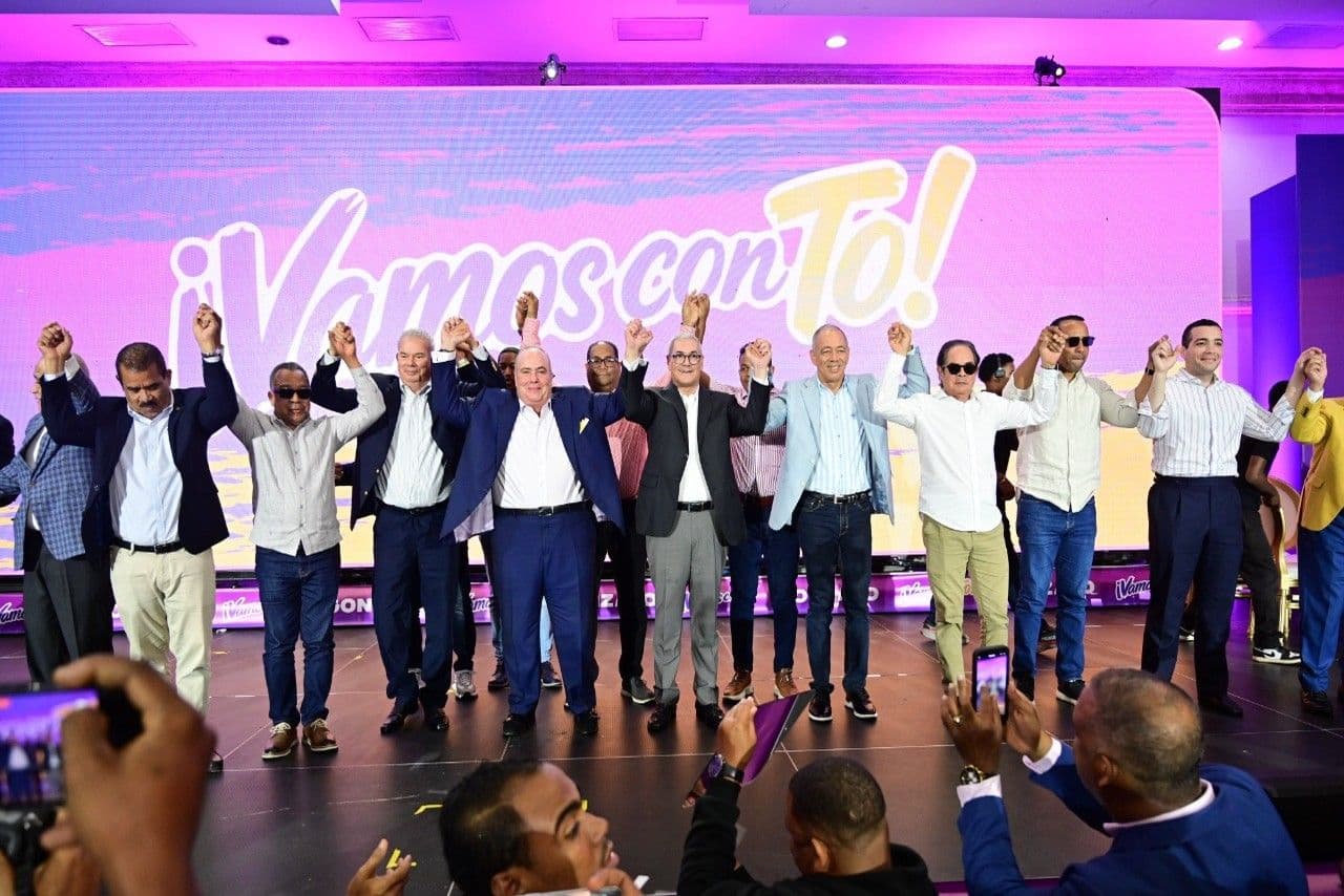 Charlie Mariotti apoya a Gonzalo Castillo tras declinar candidatura