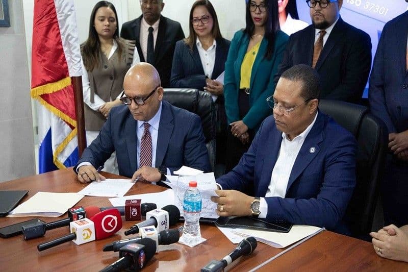 Empresas de cobranza gestionan más de RD$100,000 millones en deudas