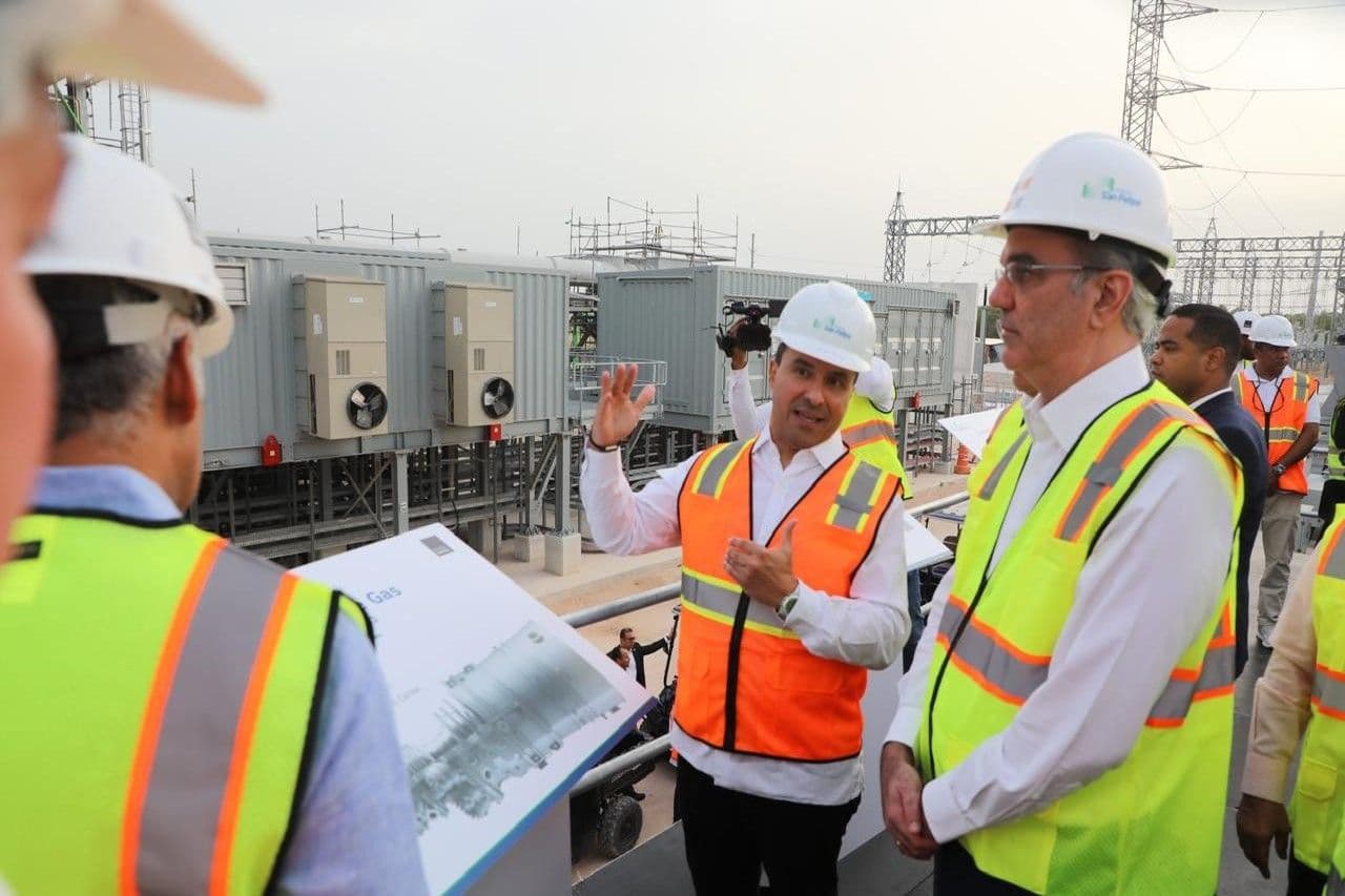 Presidente Abinader supervisa construcción de Central Termoeléctrica San Felipe Andrés I