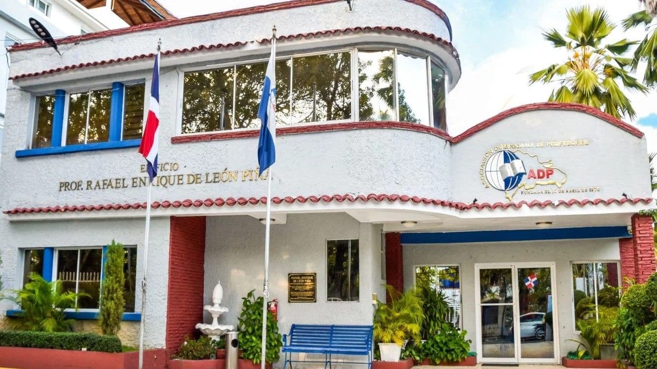 ADP propone fortalecer formación docente tras resultados PISA 2025