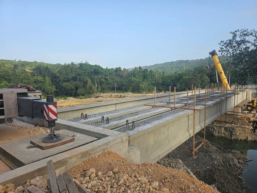 Avanza construcción del nuevo puente sobre el río Camú en Puerto Plata