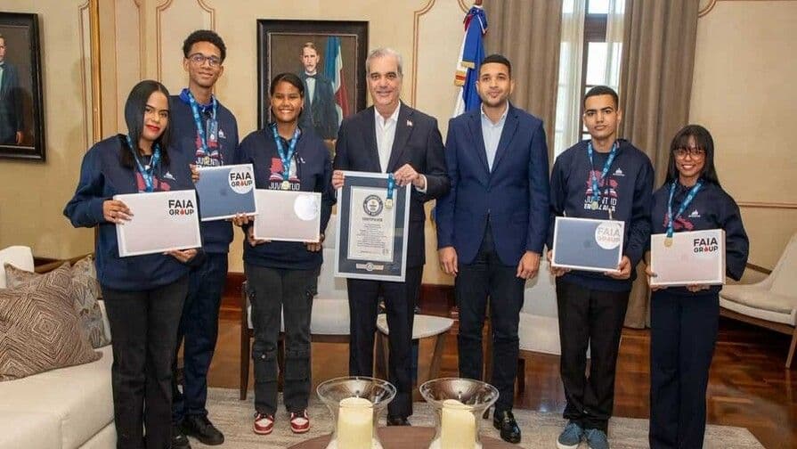 Abinader asegura que la República Dominicana no enfrenta su mayor riesgo de inseguridad