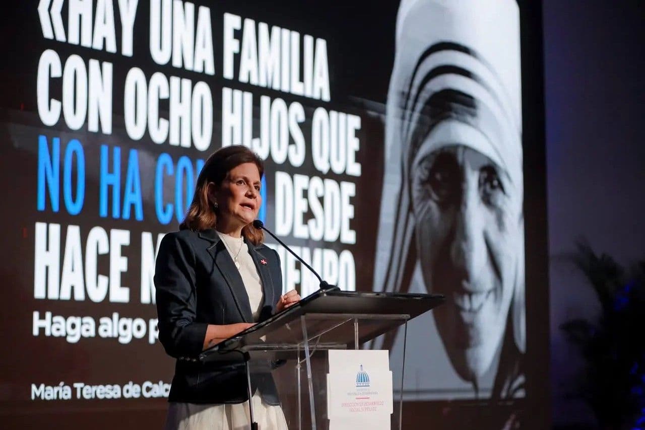 Raquel Peña destaca reducción de la pobreza y promueve más oportunidades para familias