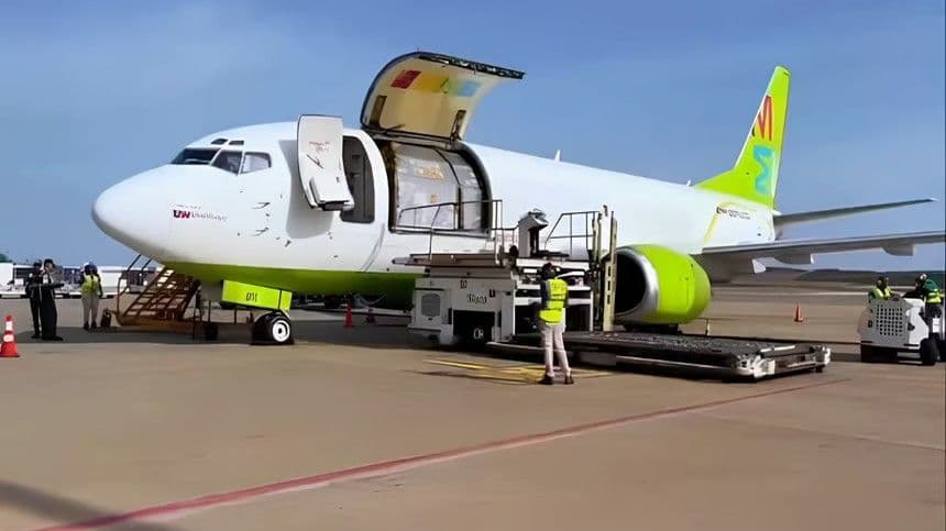 Venezuela reanuda vuelos de carga en el aeropuerto Simón Bolívar tras terremotos