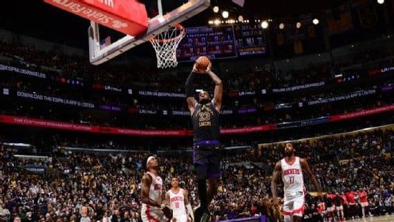 LeBron James enfrentará a los Lakers en Navidad con los 76ers