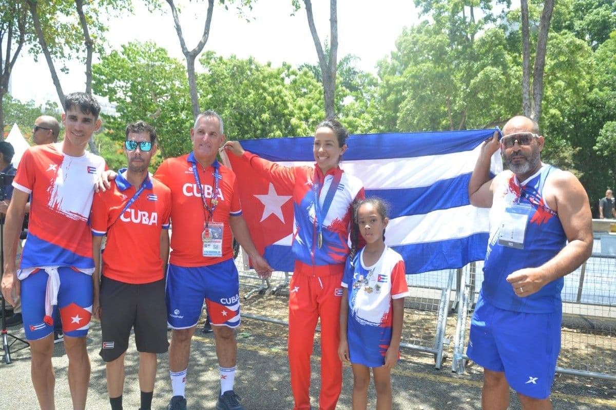 Marlies Mejías gana oro en ciclismo contrarreloj