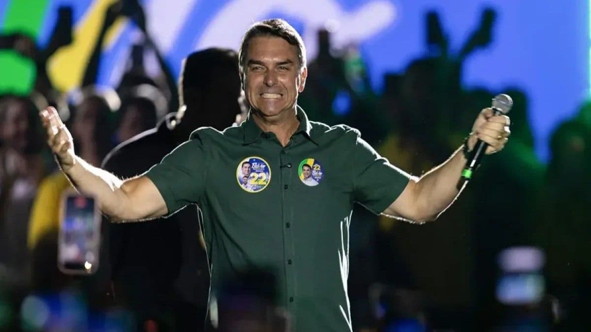 Flávio Bolsonaro lidera la carrera presidencial en Brasil