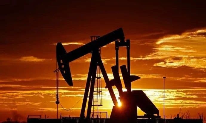 El petróleo de Texas abre con una bajada del 2,50 %, hasta 81,19 dólares