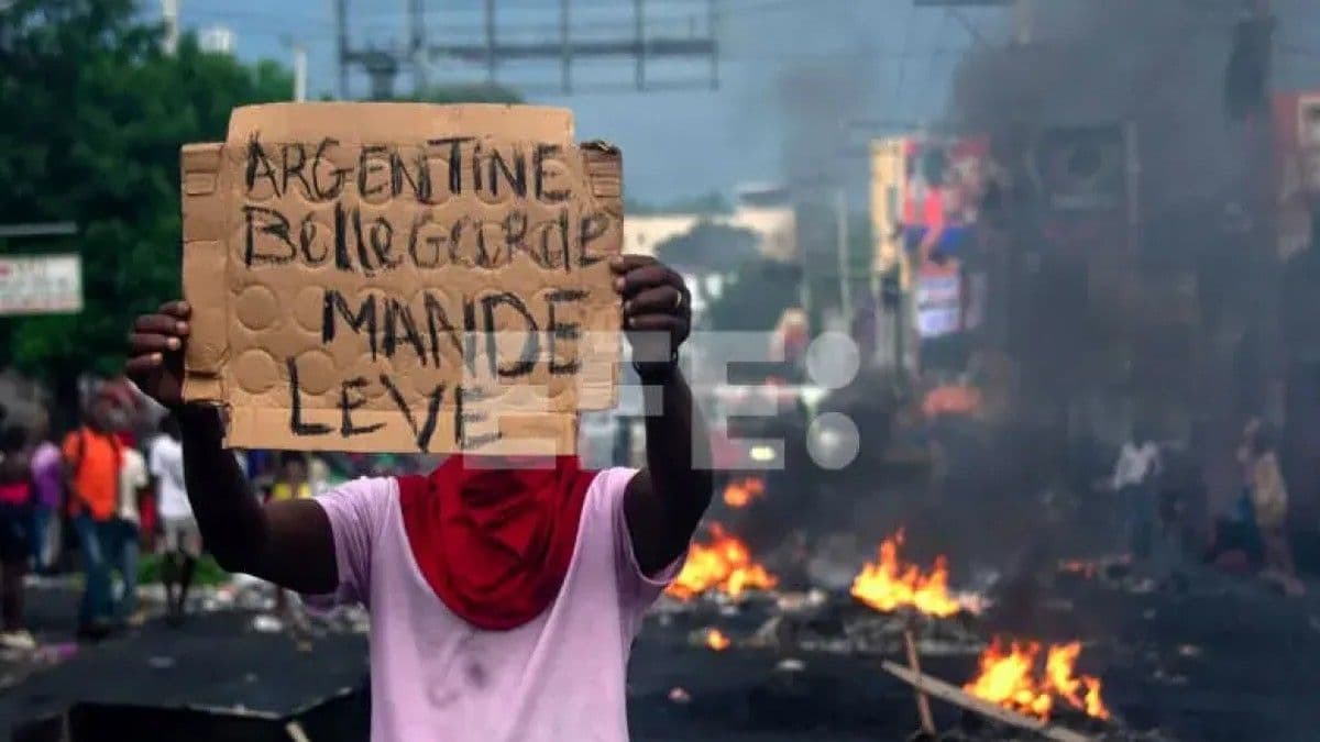Protestas en Puerto Príncipe por desplazamiento forzado debido a violencia de bandas