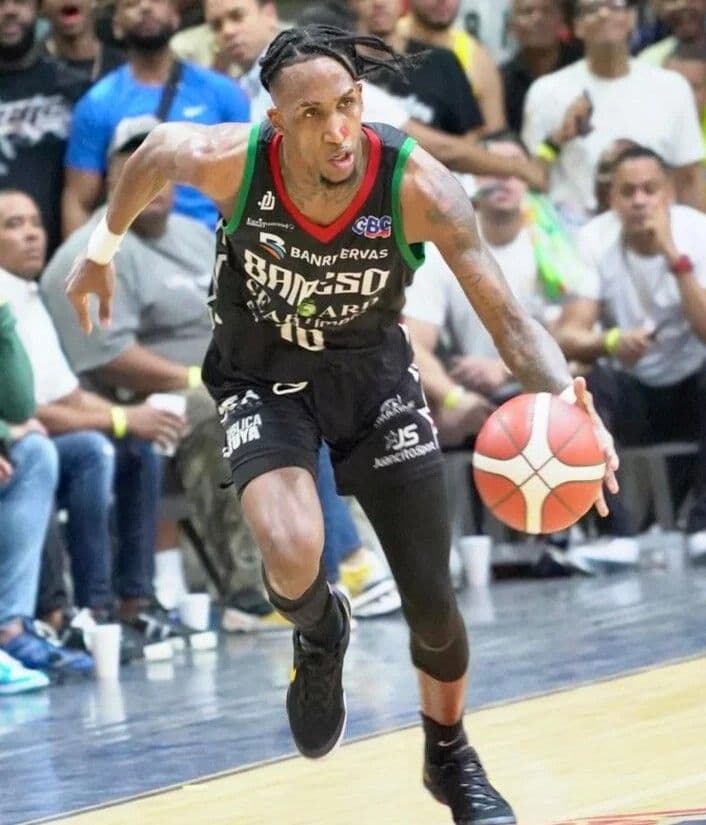 Jassel Pérez firma con el FIATC Girona de la Liga Endesa