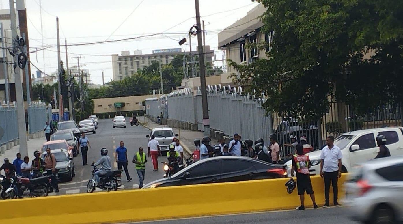 Dos personas fallecen en accidente de tránsito en Santo Domingo