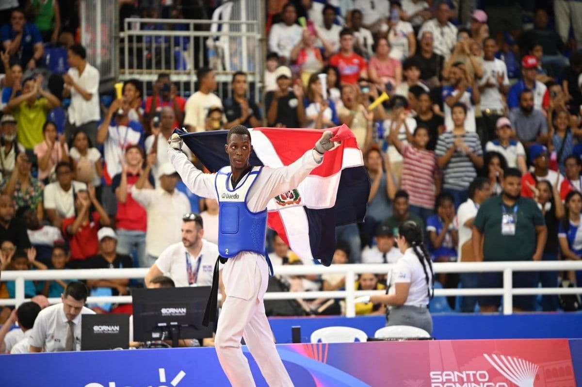 Wilfrido de la Cruz gana oro en taekwondo en los Centroamericanos