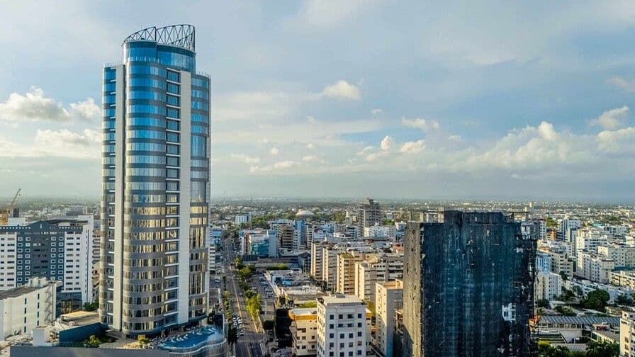 Proyecciones económicas de República Dominicana mejoran para 2026