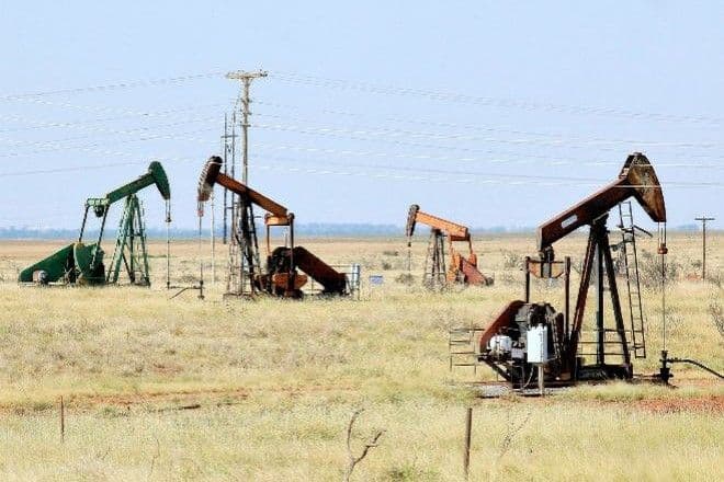 El petróleo de Texas sube ligeramente tras amenazas de EE.UU. a Irán