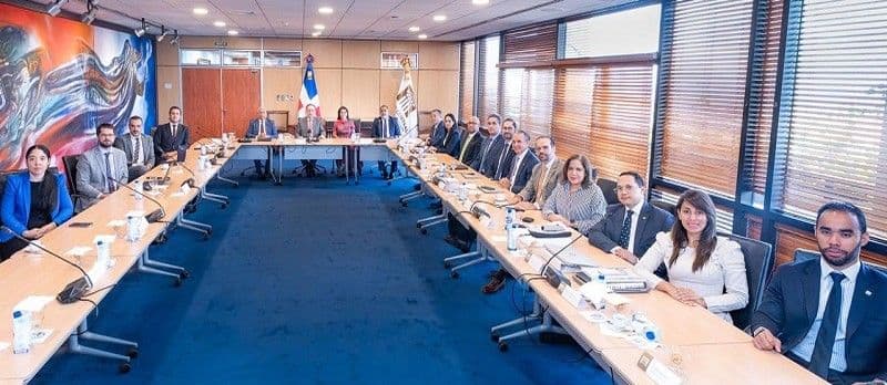 FMI recomienda mantener políticas fiscales prudentes en República Dominicana
