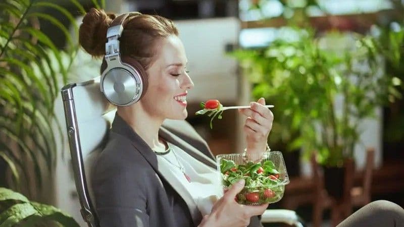 Cómo los sentidos pueden influir en nuestra alimentación