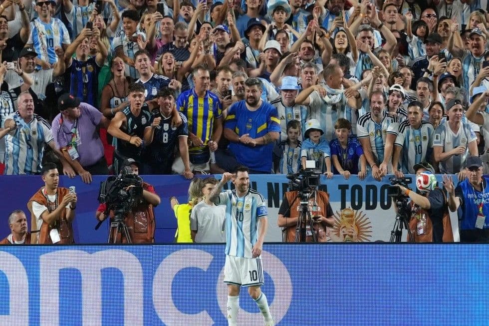 Messi iguala récord de goles en la Copa Mundial con triplete ante Argelia
