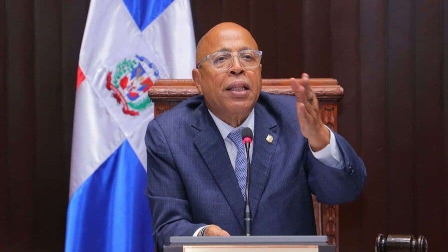 Diputados aplazan discusión de la reforma laboral en el Congreso