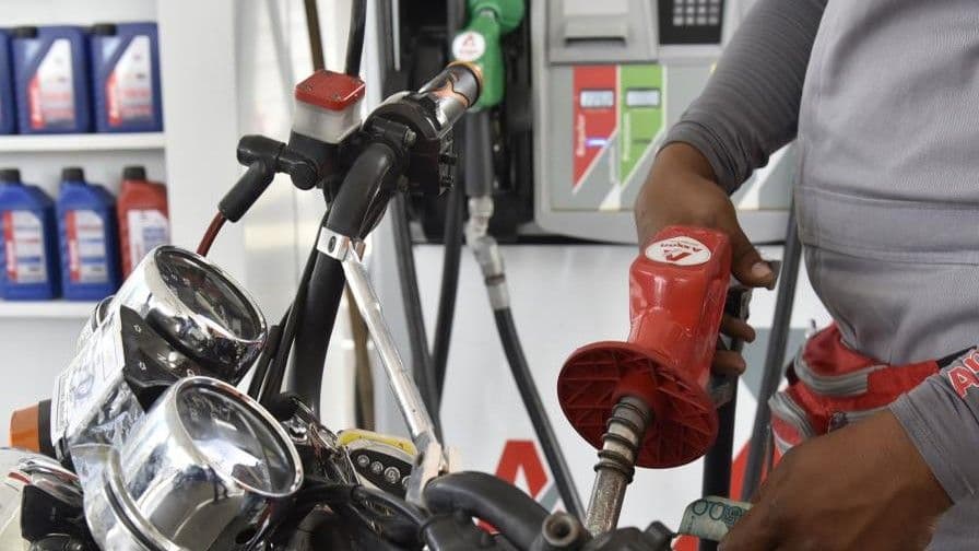 Déficits fiscales y alza de combustibles desafían crecimiento en América Latina