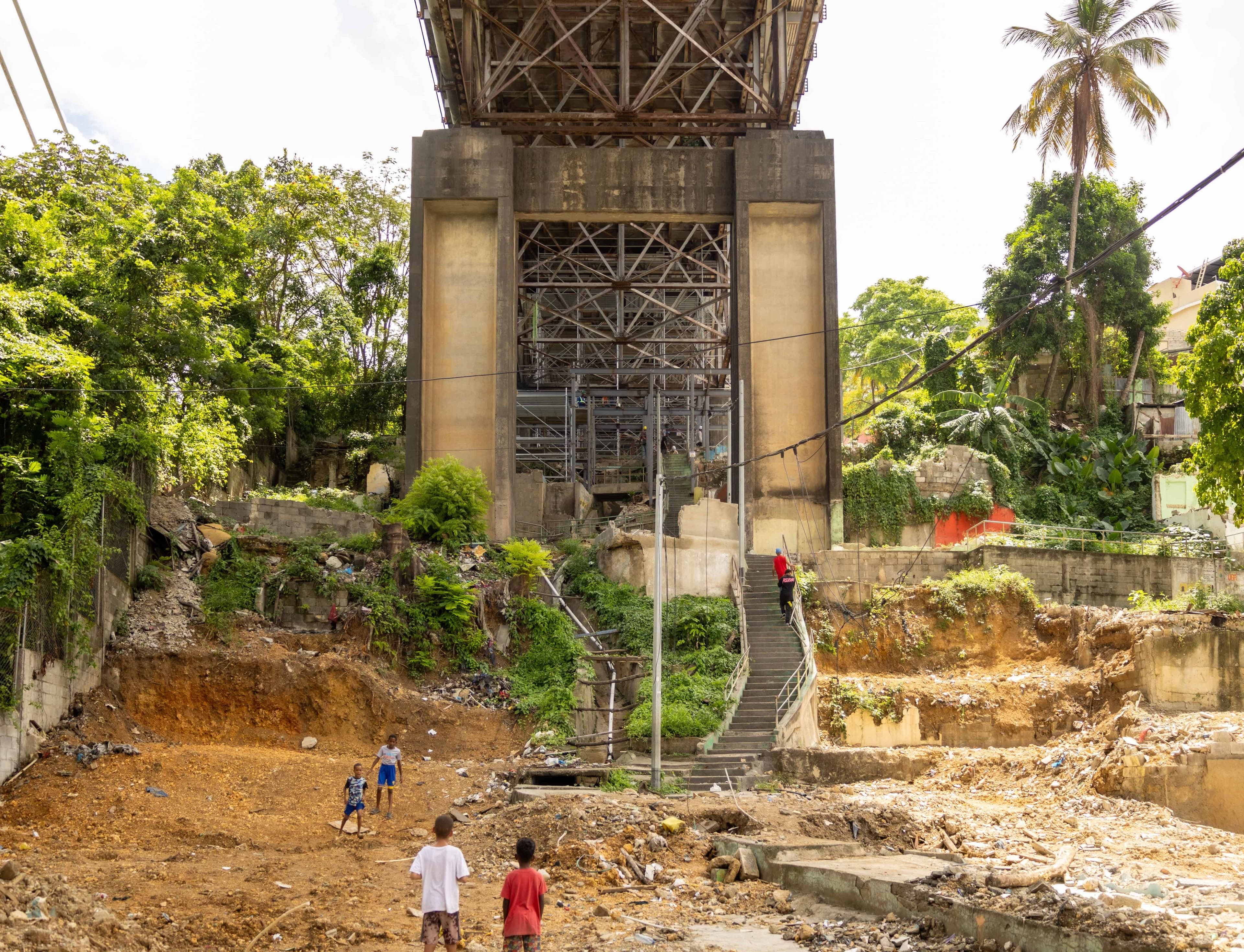 Avances significativos en la rehabilitación del puente de la 17
