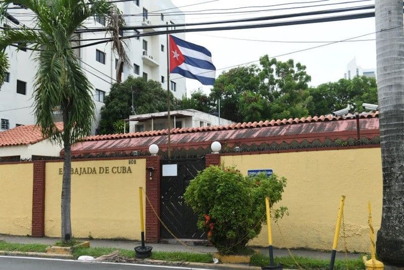 Diplomáticos cubanos abandonan República Dominicana