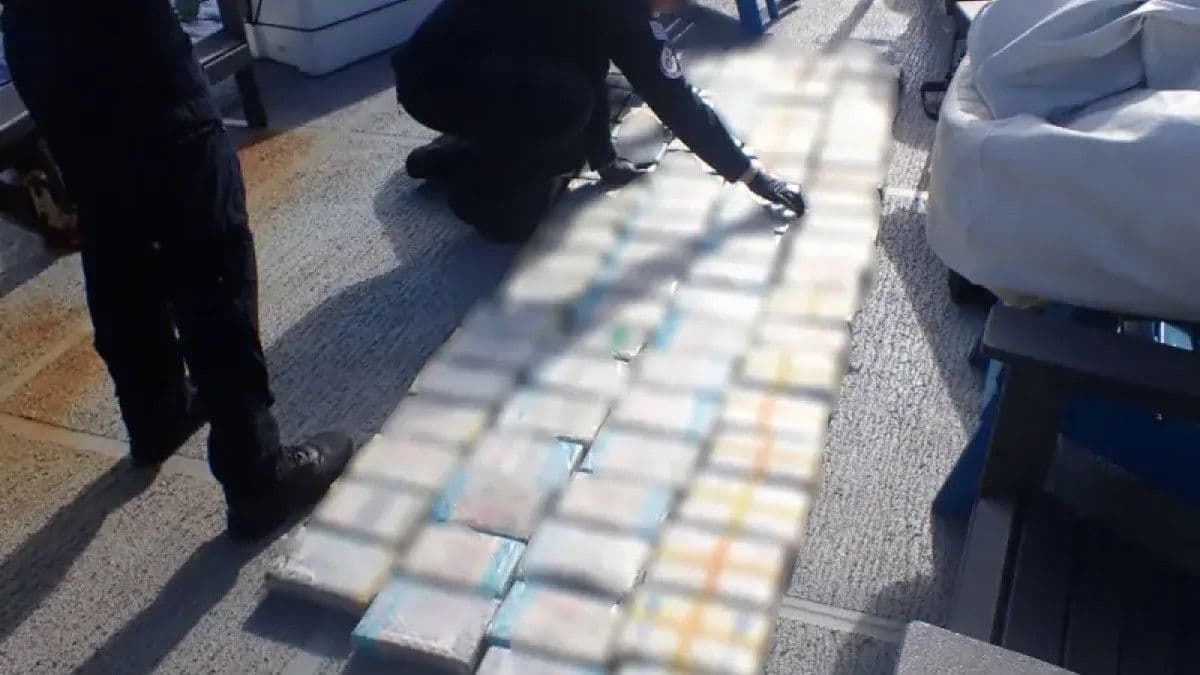 Detenidos dos dominicanos y un chino por tráfico de cocaína en Puerto Rico