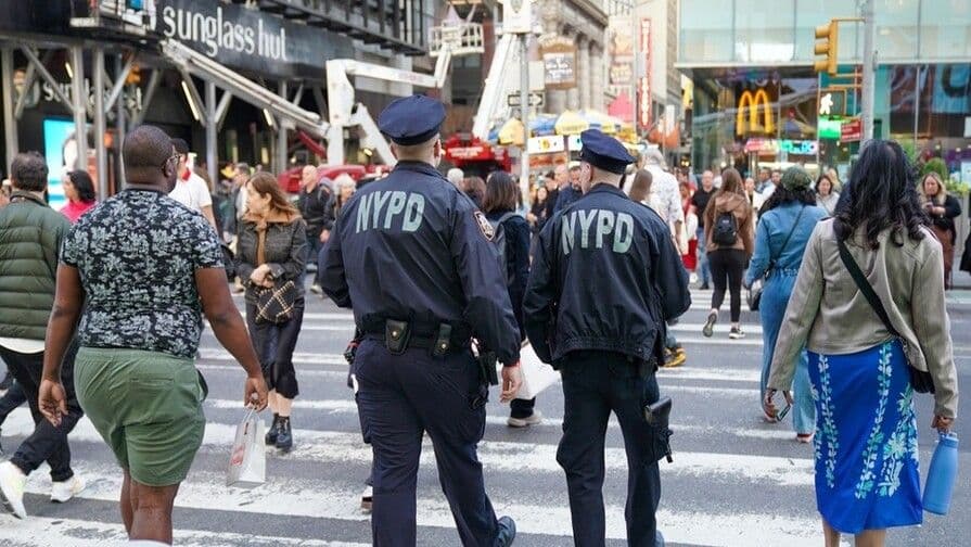 Denuncian uso de fuerza excesiva por la policía de Nueva York en El Bronx