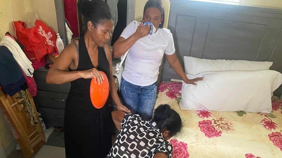 Acusado de feminicidio se entrega a las autoridades en Santiago